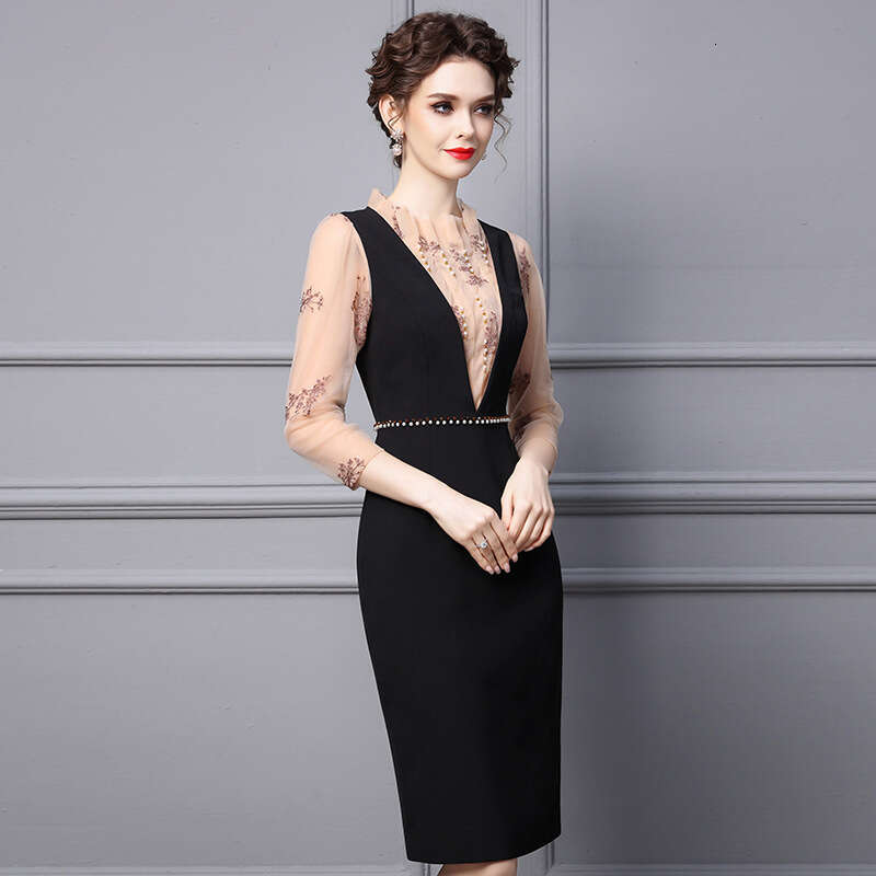 Black Dress 2024 Autumn New French Style Lace Nail Bead Slimming Hip Wrapping Skirt