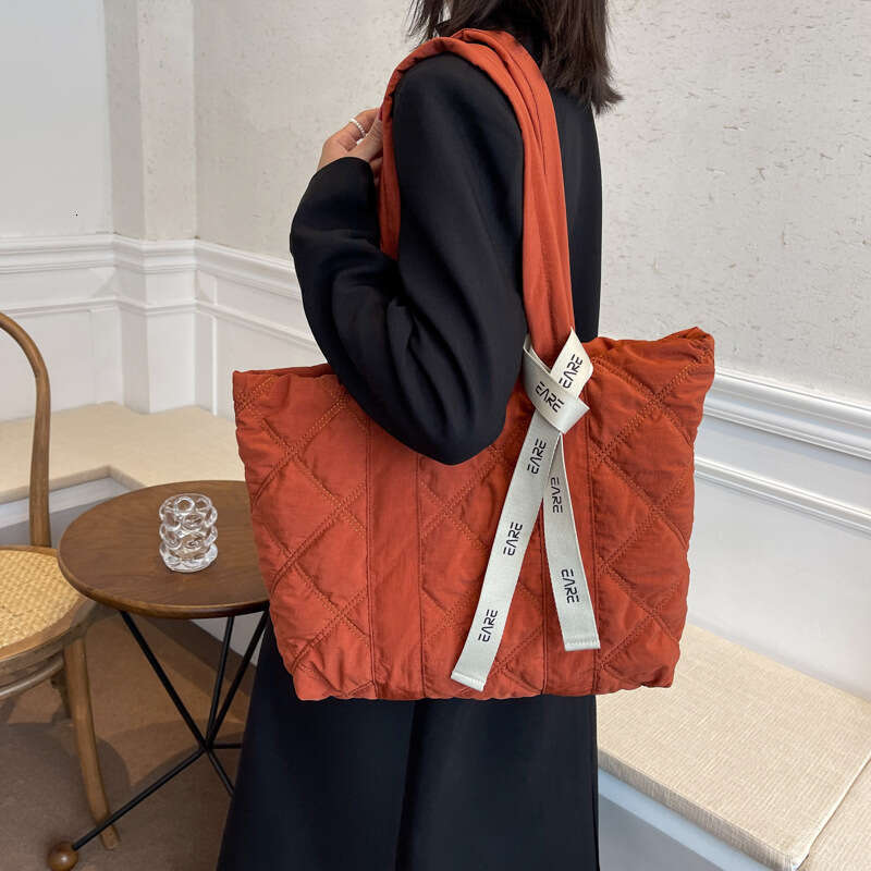 Work leisure down women's shoulder autumn and winter Linggetote ins large capacity bag, student class bag