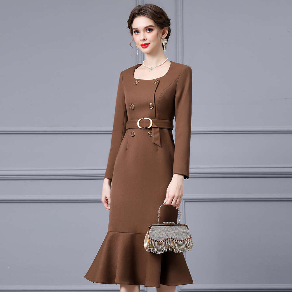 double breasted French mature temperament fishtail skirt 2024 new waist cinching slimming high-end suit dress