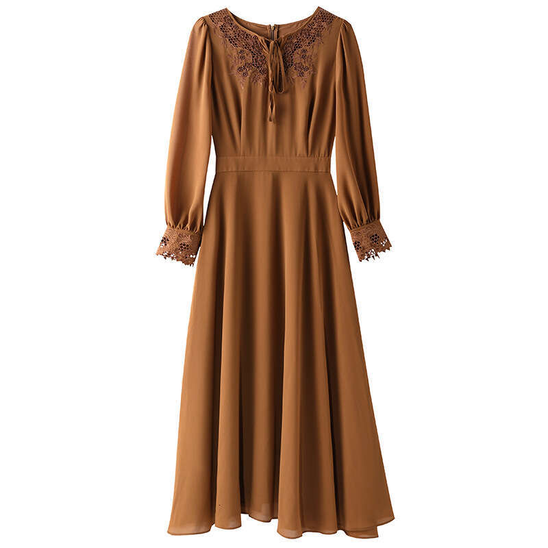 Smart elegant with long sleeves and gentle style. New autumn 2024 embroidered belly covering A-line dress for slimming