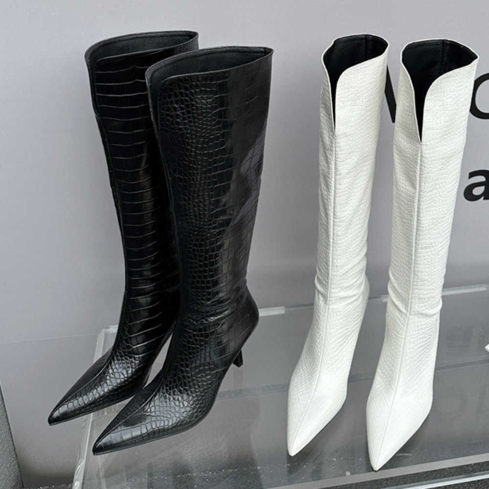 V-neck Thick Fashion Boots Pointed High Heel Tube Knee Martin Boots For Women High-heeled Long Tube Fashion Boots Crocodile Patterned Boots 240826