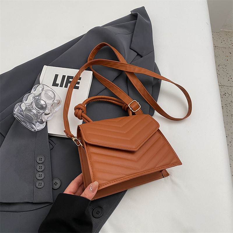 Handbag for women, new item, niche trend, shoulder casual commuting crossbody bag, fashionable small square bag