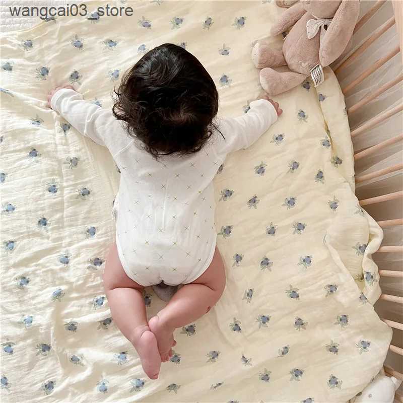 Blankets Swaddling Baby Newborn Blueberry Print Cotton Muslin Swaddle Blanket Muslin Wrap Baby Burp Cloth Towel Scarf Muslin Diapers Baby Stuff L24091