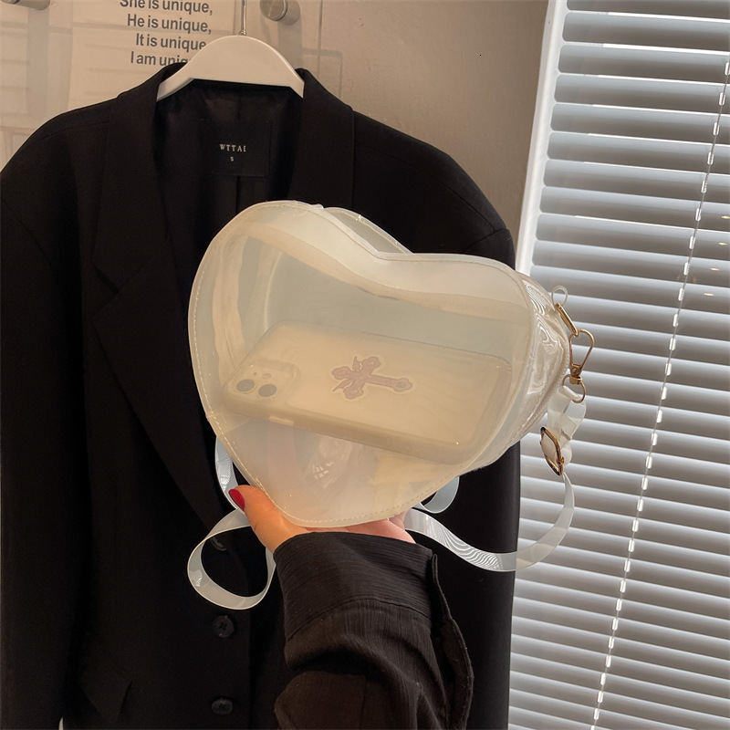 Fashionable and minimalist crossbody casual shoulder new style, love bag, popular chain bag for women this year