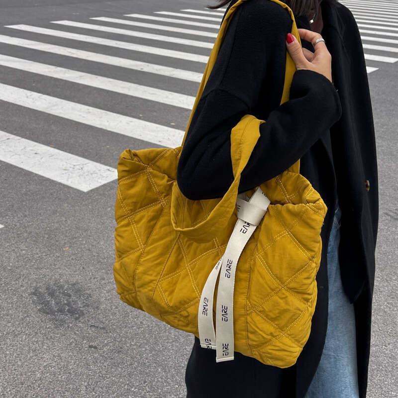 Work leisure down women's shoulder autumn and winter Linggetote ins large capacity bag, student class bag