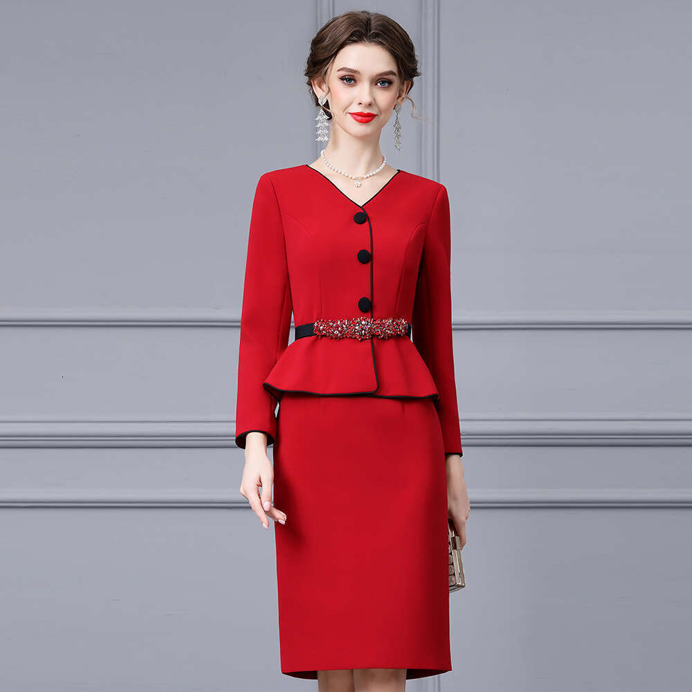 red diamond studded waistband waist cinching fake two-piece hip hugging skirt high-end luxury temperament dress 2024 autumn new item