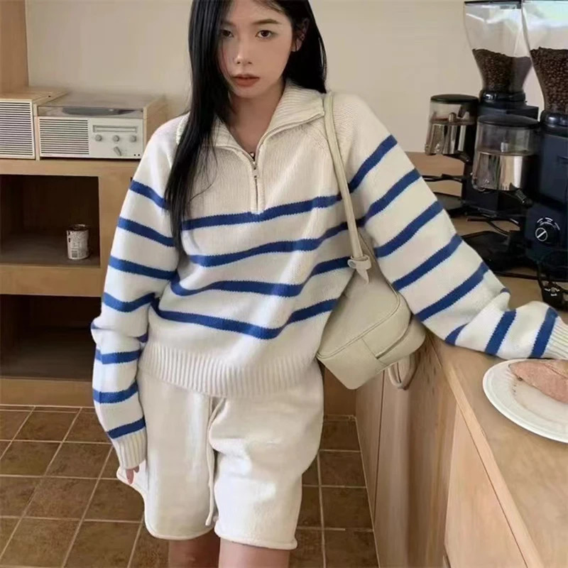 White striped warm womens sweater winter fashion lapel zipper knitted lapel womens loose Korean prefabricated soft knitting jumper 241011