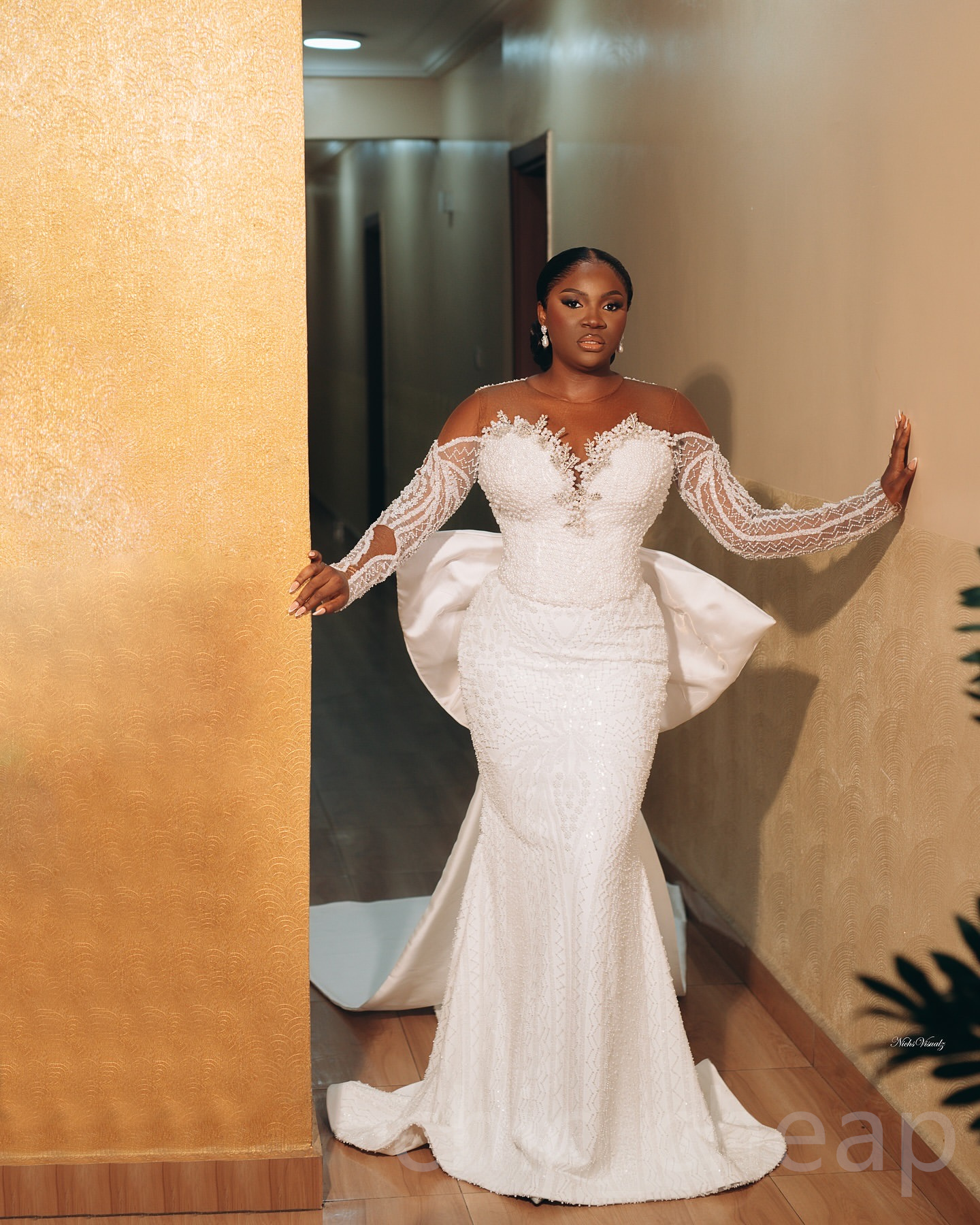 2024 Arabic Aso Ebi Plus Size White Mermaid Wedding Dresses Pearls Sequined Lace Detachable Train Full Sleeves Luxurious Bridal Gowns Dress