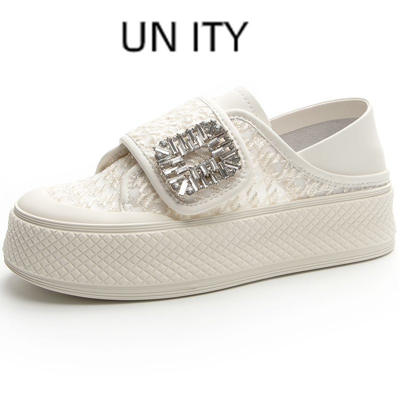 Thick soled sponge cake white 2024 winter new designer shoes multifunctional rhinestone mesh breathable sports and leisure women's board shoes