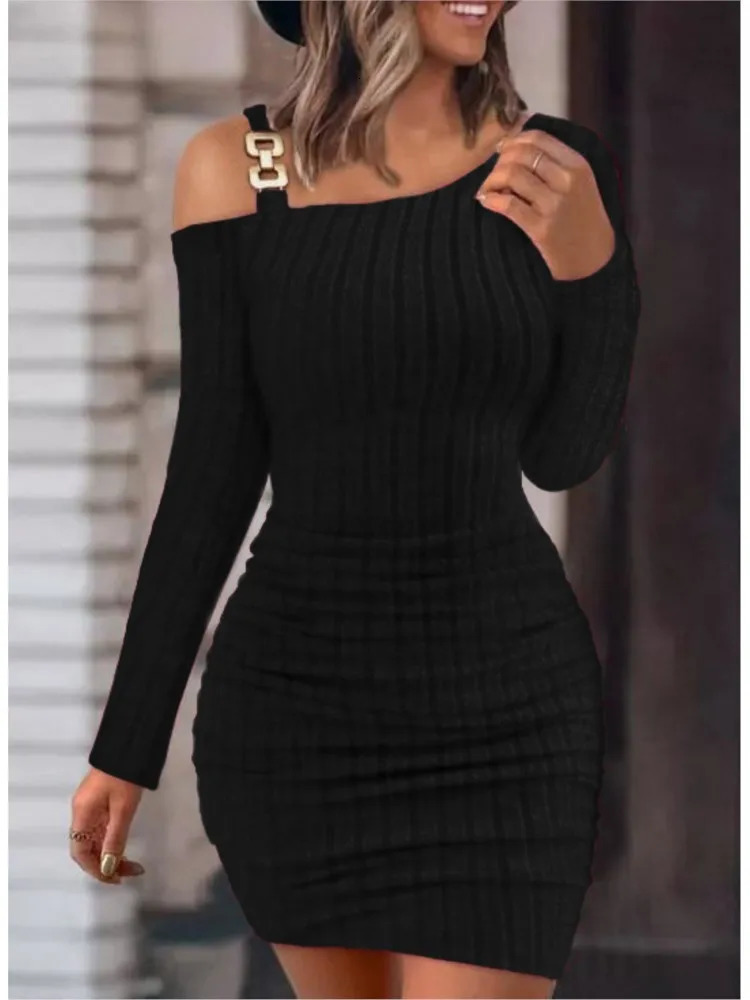 Sexy Chain Off Shoulder Mini Dress Women Autumn Fashion Bodycon Long Sleeve Dresses For Women Winter Skinny Knitted Vestidaos 241010