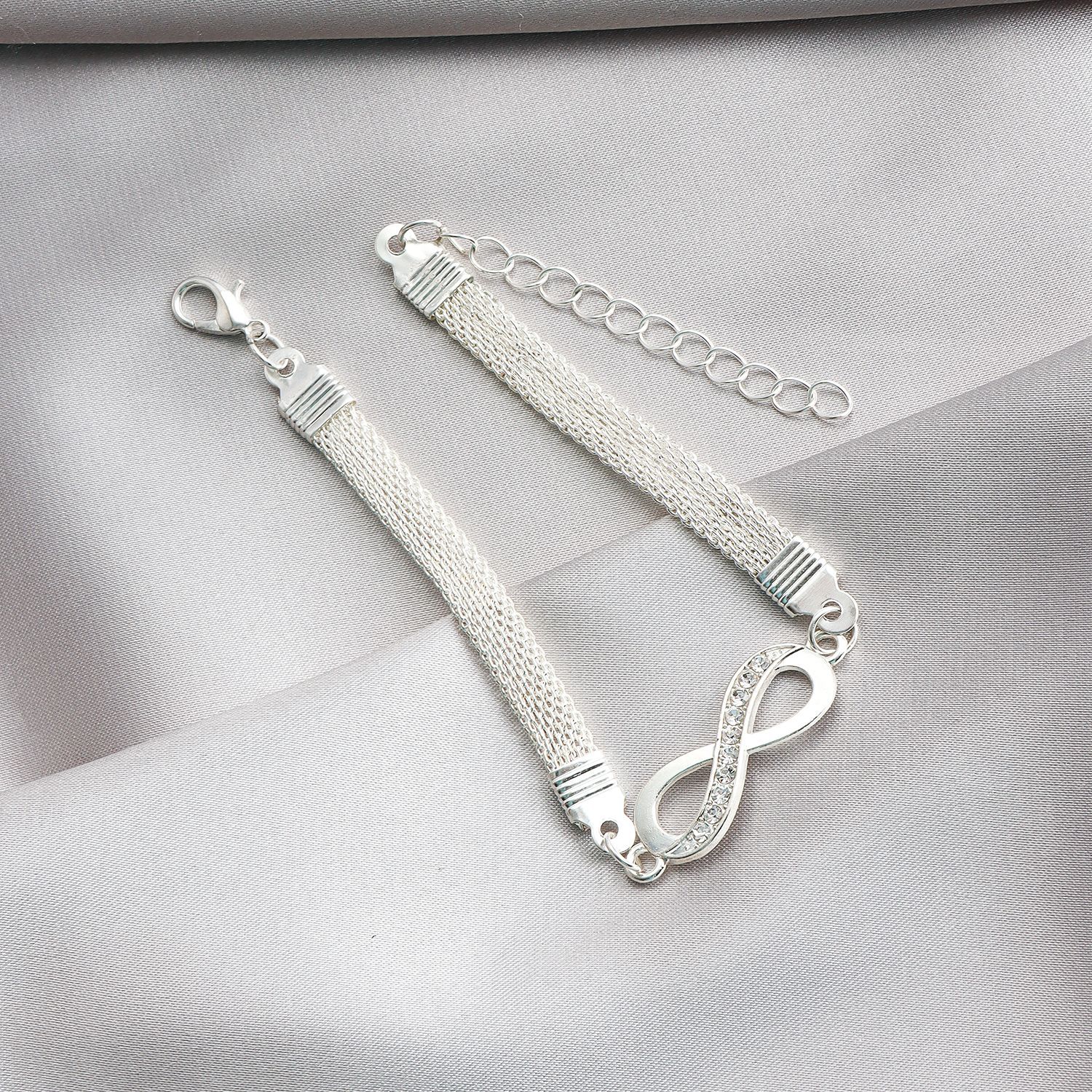 Vintage Simple Lucky '8' Bracelet for Women Creative Design Crystal Silver Plated Women's Bracelet Stainless Steel 2025 Jewelry Party B