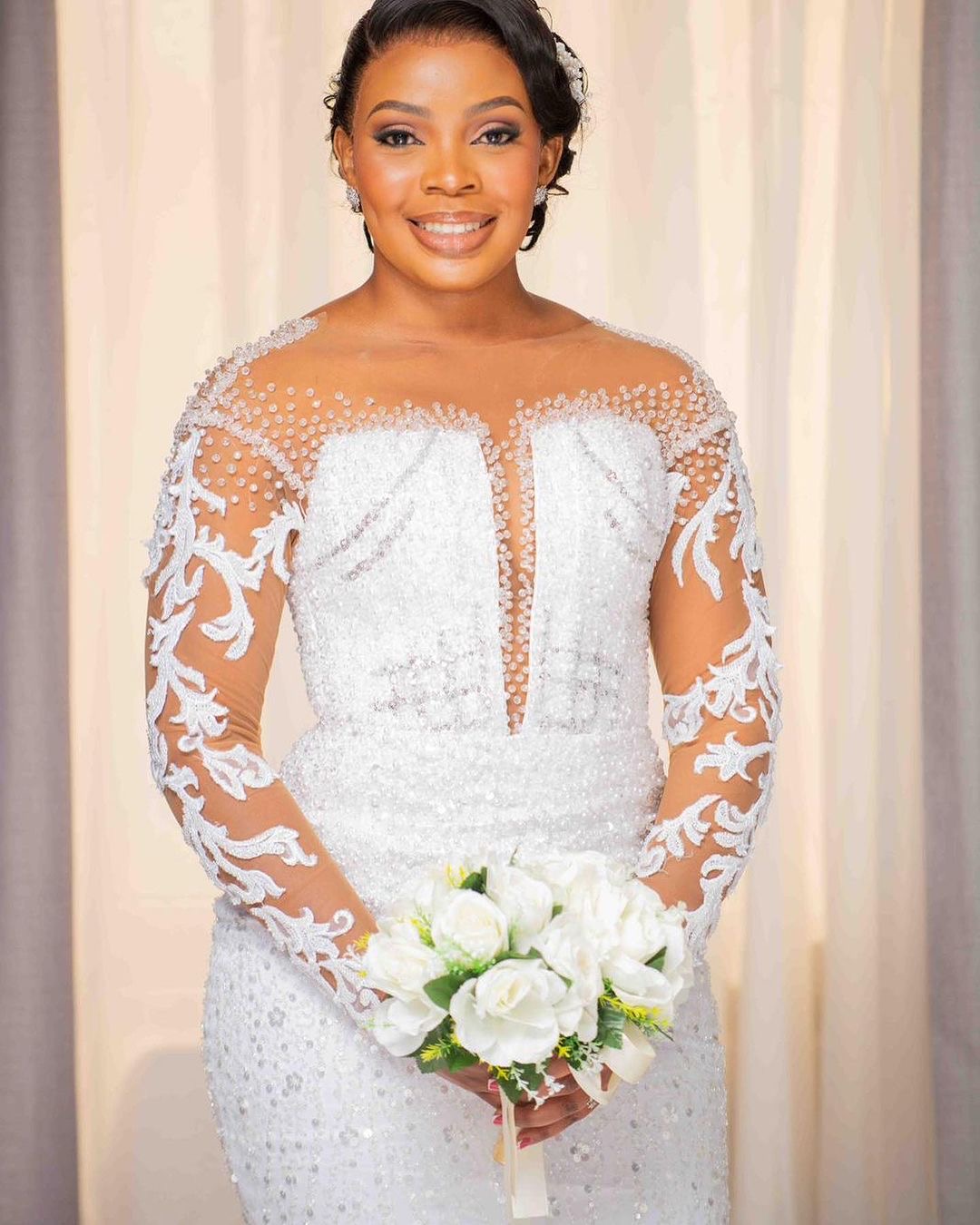 2024 Arabic Aso Ebi Plus Size Off White Mermaid Wedding Dresses Lace Beaded Full Sleeves Vintage Luxurious Bridal Gowns Dress Wd05