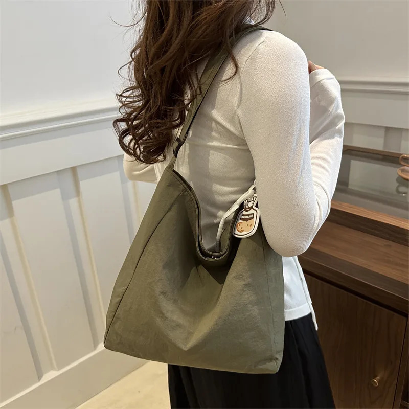 Korean version Ins literary canvas bag for womens summer fashion casual handbag niche trend messenger bag 241008