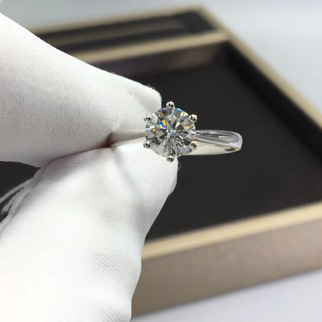 Ring Womens Trend 1 Mosaic Card Engagement Ring 925 Silver 18K White Gold Exquisite Jewelry 241007