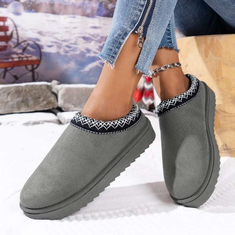 Snow Boots 2024 Winter New Cashmere Warm Flat Soles Without Heel-covered Hair Half Slipper Cotton Shoes for Women Q120