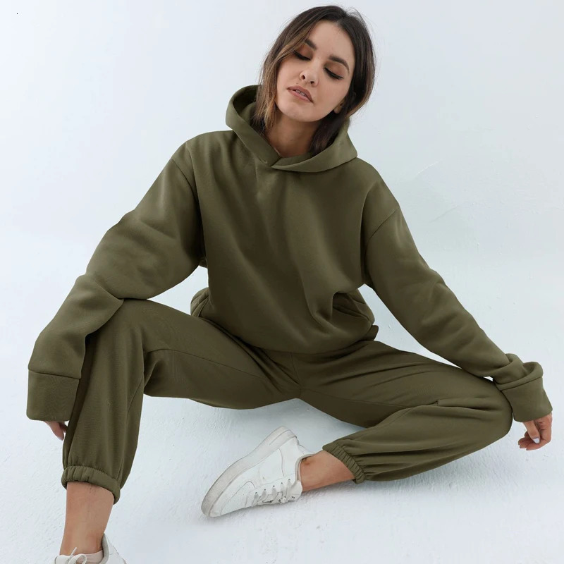 Autumn womens two-piece casual solid long sleeved hooded sweatshirt sportswear warm hooded sweatshirt long pants 241011