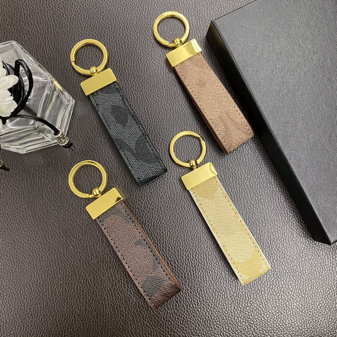 Designer Keychain COA Women Luxury Keychains Keyring Leather Car Keychain Tote Bag Pendant Accessories Houndstooth Letter Pattern Lover Gift