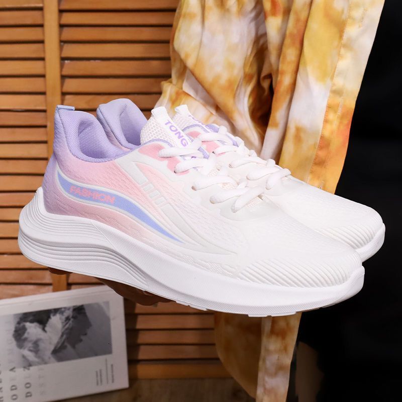 2024 new designer shoe brand autumn and winter new ultra light sports shoes breathable shock-absorbing soft sole lightweight running women's shoe
