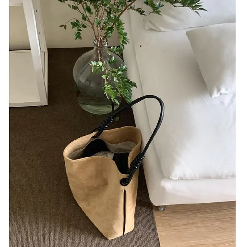 Korean version Ins large bag autumn/winter retro suede contrasting color single shoulder bucket large capacity handbag 241008