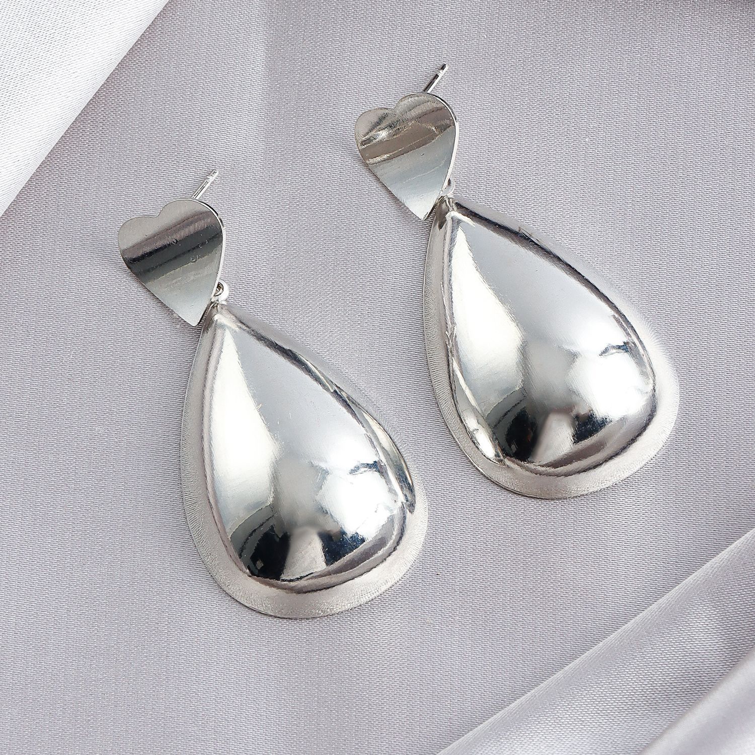 Minimalist Shiny Heart Drop Metal Earrings for Women - Geometric Style Fashion Accessory Gold Plated Zinc Alloy Dangle Earrings Jewelry 2025 New In Dr