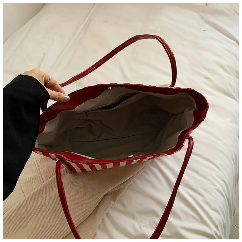 Autumn Class Female Students Canvas Handbag Korean Edition Ins Large Capacity Shoulder Bag 241008