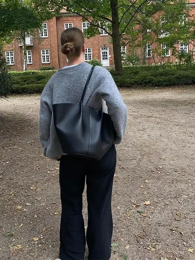 Elegant Grey Round Neck Womens Cardigan Fashion Golden Button Long Sleeves Warm Sweater 2024 Autumn Female Casual Streetwear 241009