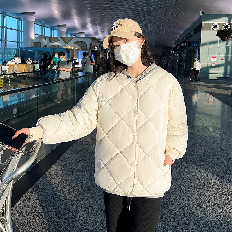 2023 Short Cottonpadded Jacket Female Down Cotton Coat Autumn Winter Women Light Thin Quilted Lattice Parkas Casual Tops Coats 240930