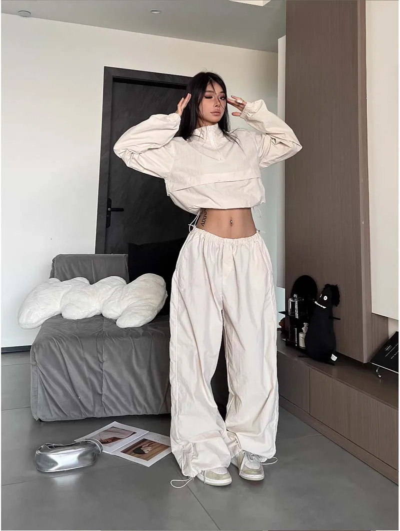 2piece womens hiphop track set wide leg pants Korean loose beige runner sports dance cut jacket 241007