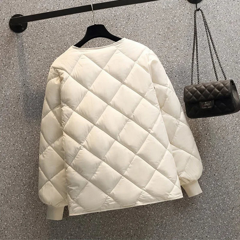 2023 Short Cottonpadded Jacket Female Down Cotton Coat Autumn Winter Women Light Thin Quilted Lattice Parkas Casual Tops Coats 240930