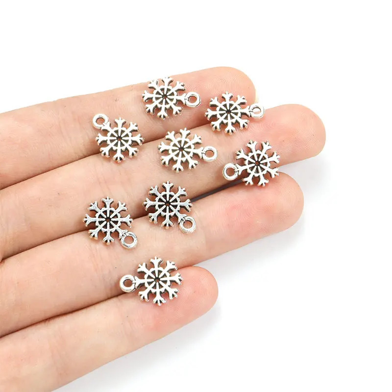 50pcs Retro Snowflake Styling Alloy Charms Simple Christmas Trinkets Accessories DIY Necklace Bracelet Anklet Earrings Pendants 241010