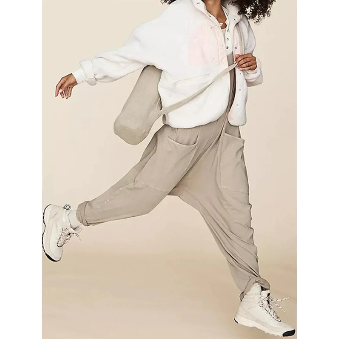 Summer Womens Casual Fashion Solid Color Suspender Pocket Jumpsuit Onepiece Pants Model Back 241007