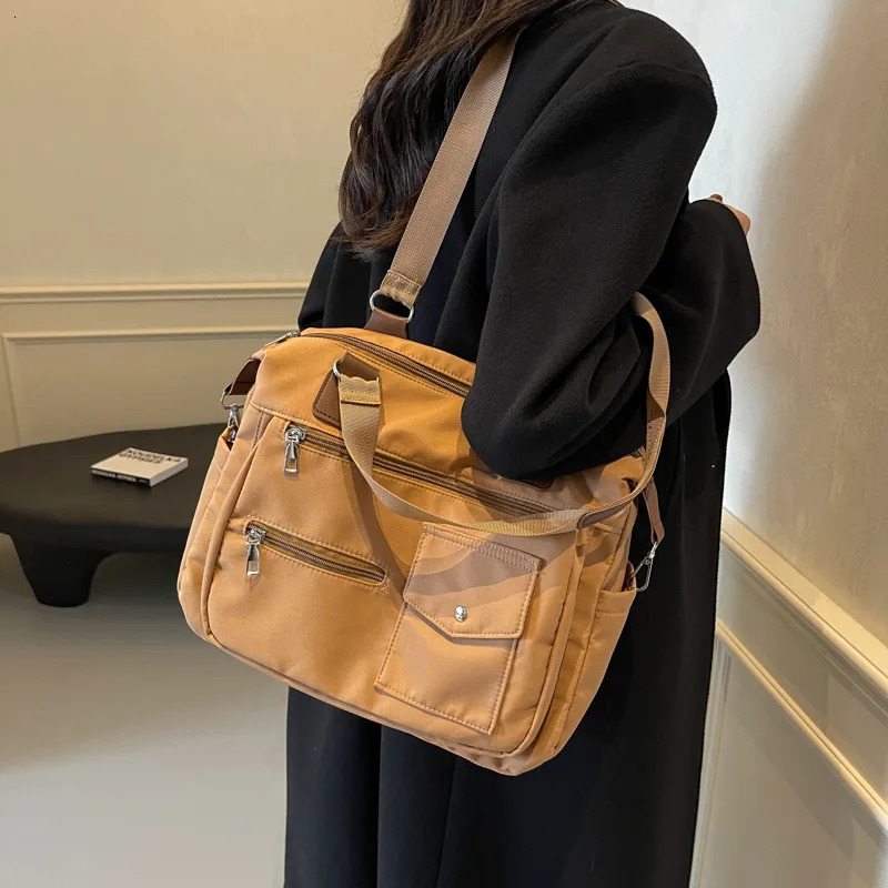 Womens Work Handbag Large Capacity Shoulder Canvas Bag Fashion Large Bag Versatile 241008