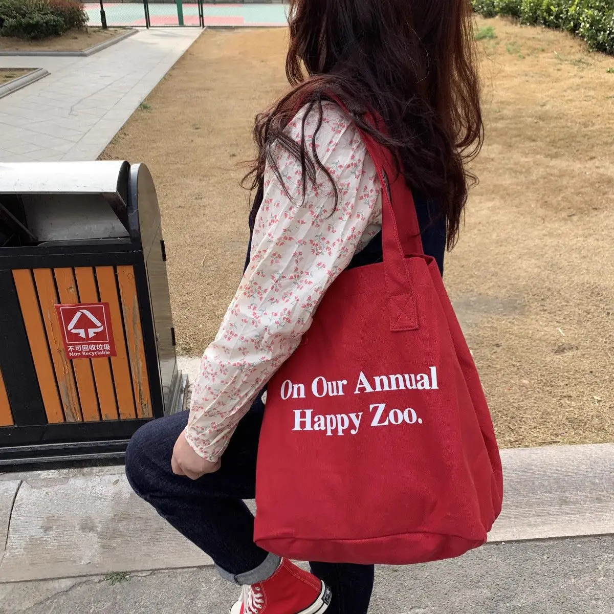 Korean shoulder bag letter school commuting shopping bag eco-friendly bag casual canvas red womens handbag 241008