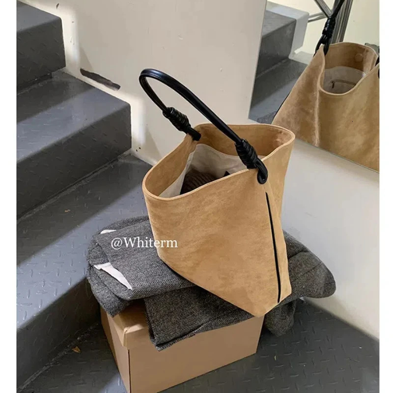 Korean version Ins large bag autumn/winter retro suede contrasting color single shoulder bucket large capacity handbag 241008