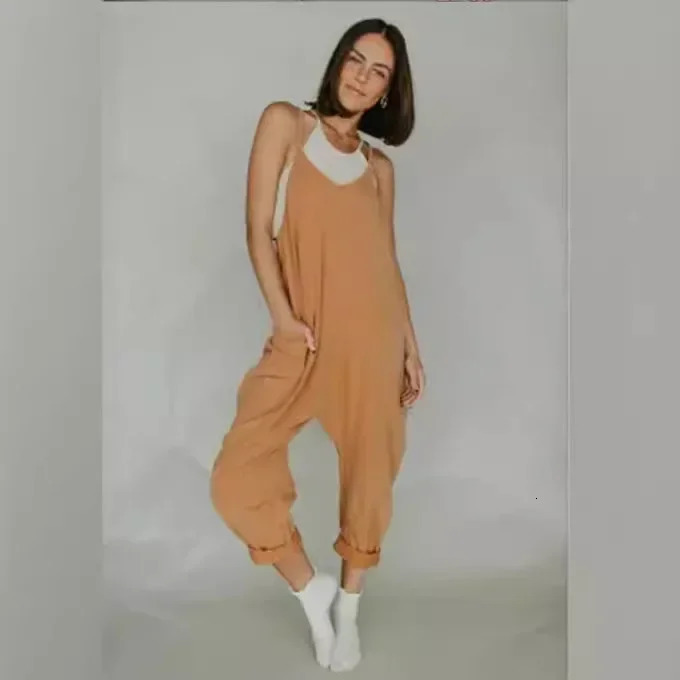 Summer Womens Casual Fashion Solid Color Suspender Pocket Jumpsuit Onepiece Pants Model Back 241007