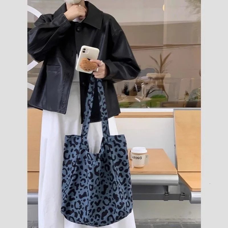 Ono Leopard Print Alphabet Shoulder Portable Canvas Bag Large Capacity Bucket Bag Womens Travel 241008