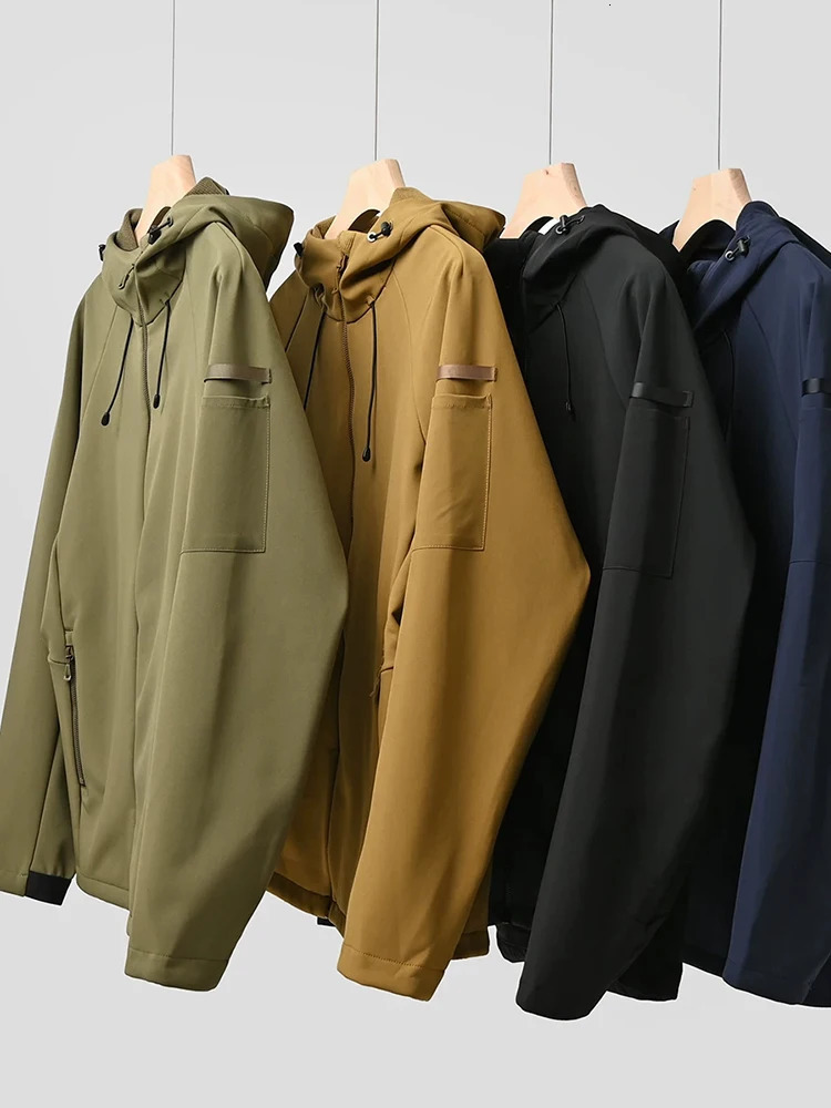 autumn and winter mens jacket with wool lining soft shell insulation waterproof windproof outdoor zipper pocket hooded 241011