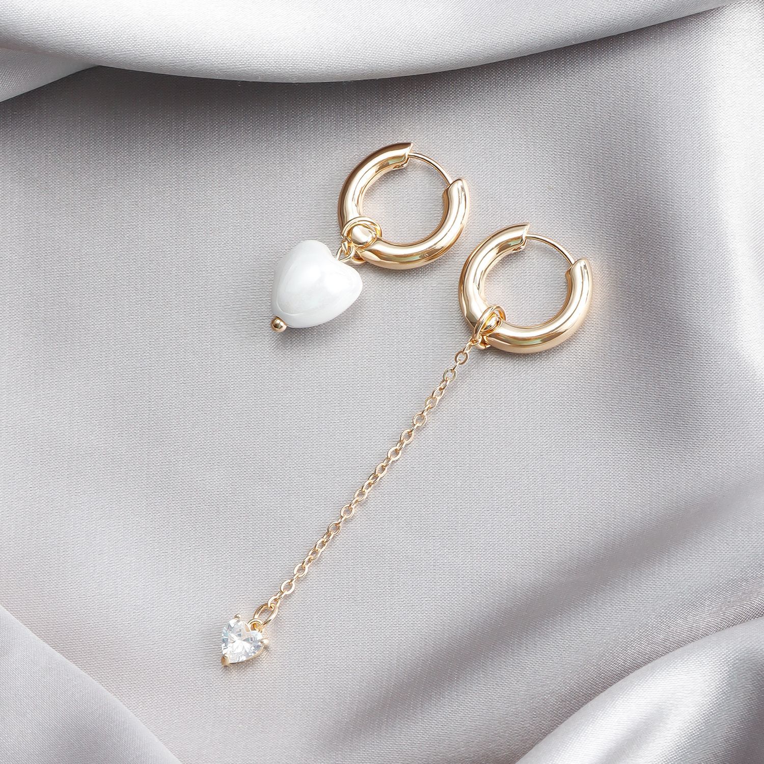 Elegant Tassel Heart Earrings with Dangle Pendant - Luxury Small-Scale Design Accessories Dangle Hoop Earrings For Women 2025 New In Y2K Jewelry Party