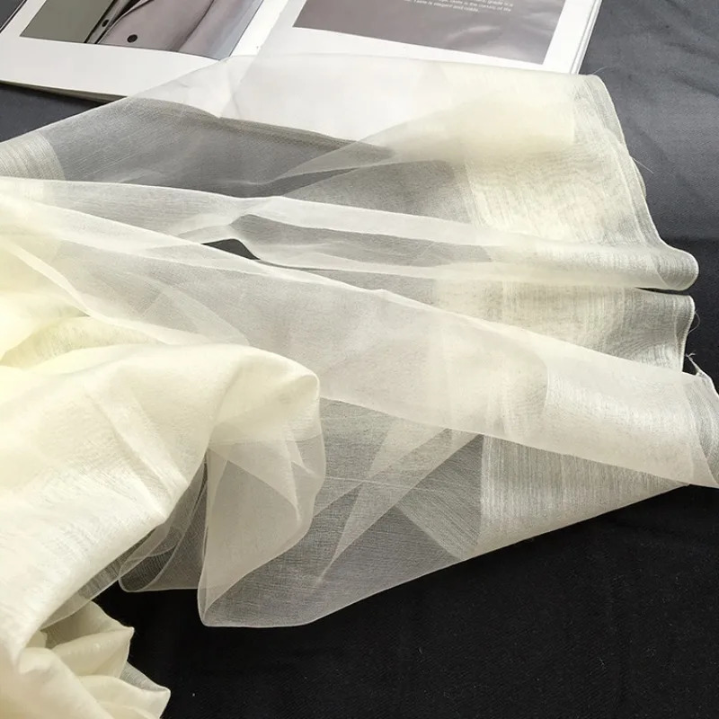 Grey white velvet scarf spring and autumn thin shawl breathable and fluffy plant dyed white light elegant and fashionable 241007