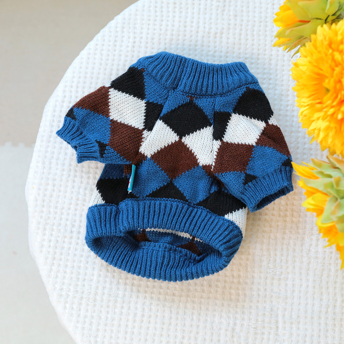 1PC pet clothing cat spring and autumn pullover blue coffee diamond grid sweater suitable for small and medium-sized dogs