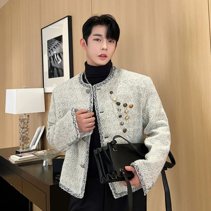 NOYMEI Trendy Korean Style Button Decorative Small Fragrance Jacket AutumnWinter 2024 Collarless Chic Coat Men WA3126 241011