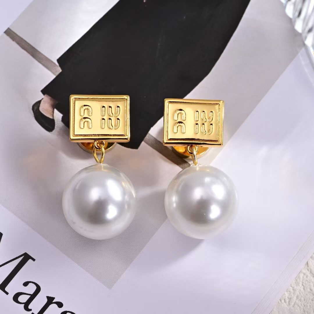 Golden luxury Pearl stud earrings brand earrings designer for women Fashion chain bracelet necklace wedding party exquisite gift earrings designer jewelry