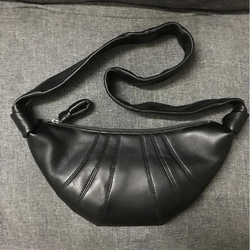 Dumpg Bag Large Capacity Sheepskin Or Cowhide Split Leather Croissants Fashion Diagonal Designer Popular Soft Chest Bags
