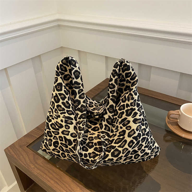 CMM Large Capacity Leopard Print Bag Womens Bag New Trendy and Fashion Texture Single Shoulder Armpit Bag Stylish Backpack Women