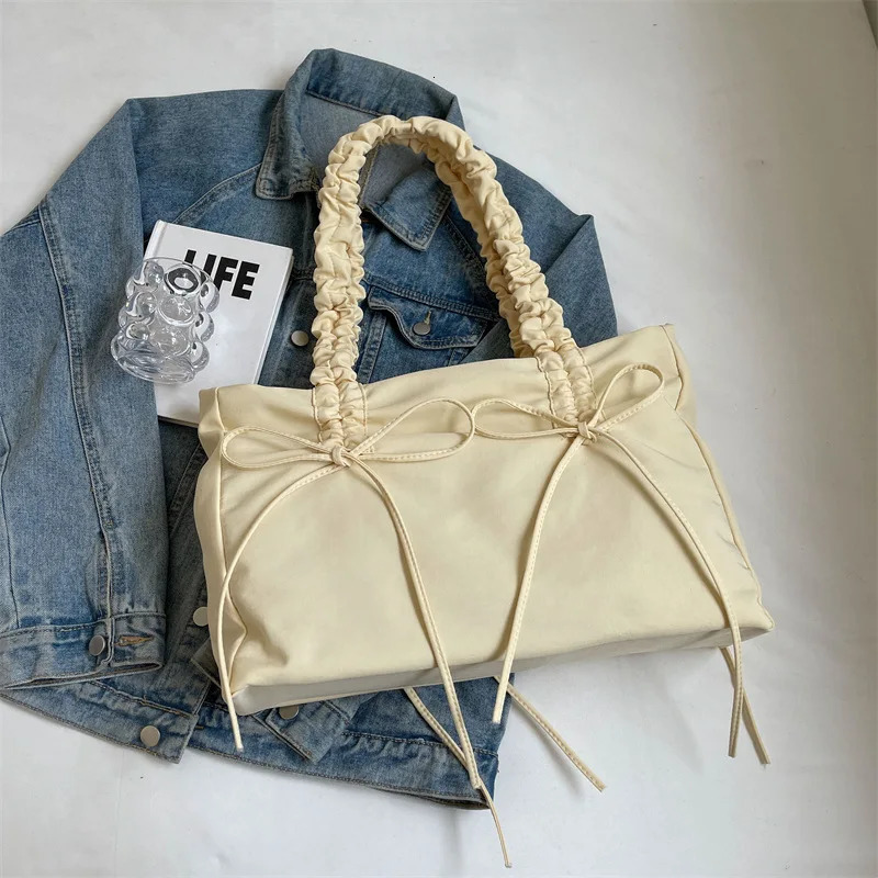 Fashion Box Straw Women Handbags Wicker Woven Shoulder Crossbody Bags Chic Lock Pu Summer Beach Rattan Small Flap 241011