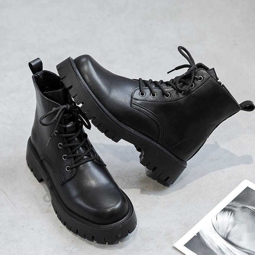 Martin Boot Summer Ankle Boots Mens British Style Casual Mid Top Leather Shoes Thick Soled Workwear Mens Black Trendy Short Boots Fashion Boots 240927