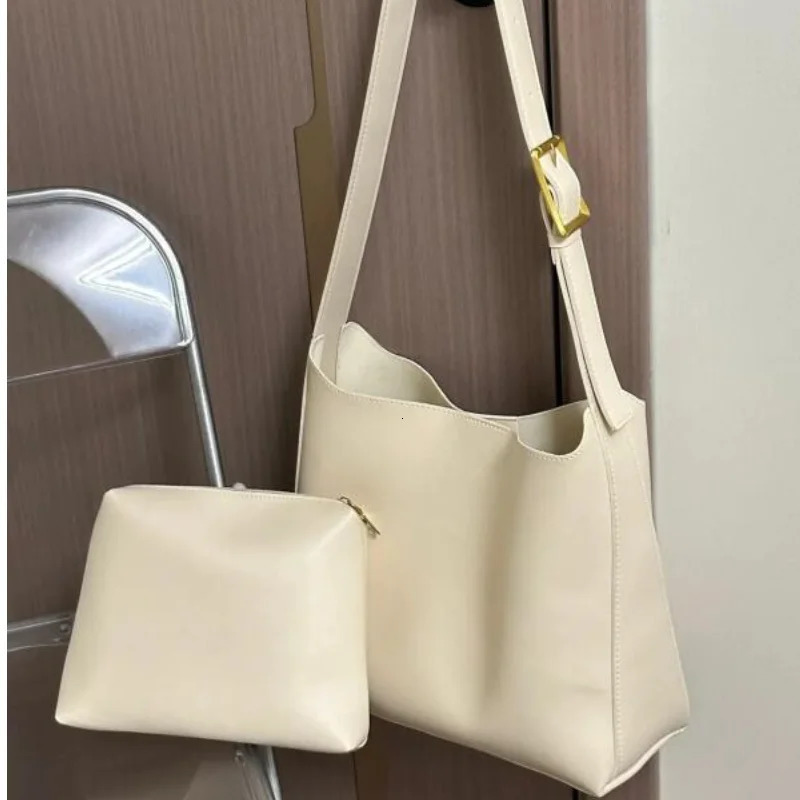 Fashion Bucket Bag Shoulder Bags PU Waterproof Korean Version Handheld Leisure Versatile High Capacity Crossbody 241011