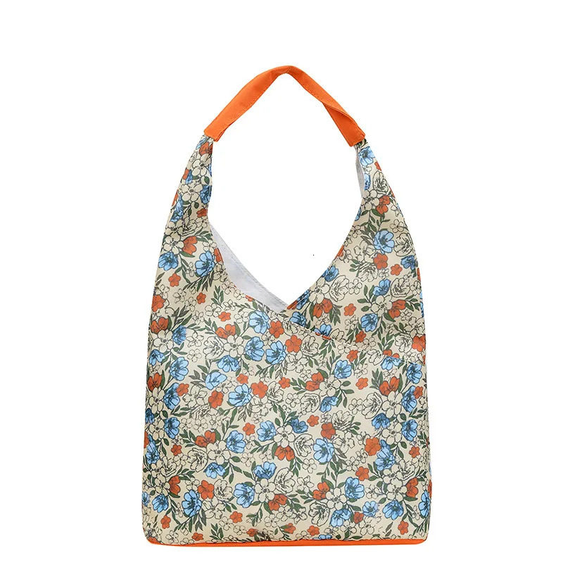 Japanese Hong Kong style floral shoulder high-value retro handbag Korean floral canvas bag 241008