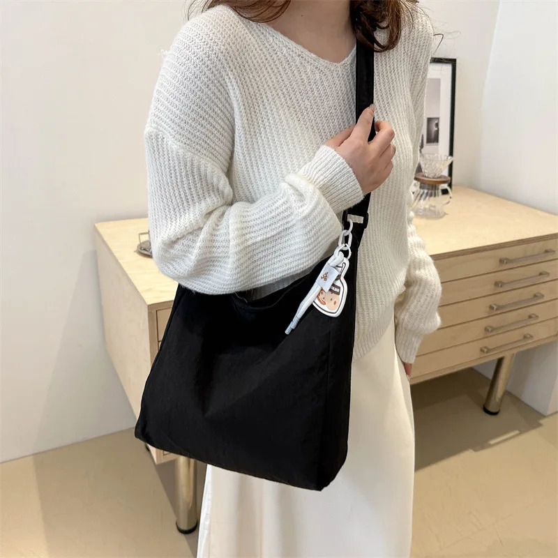 Korean version Ins literary canvas bag for womens summer fashion casual handbag niche trend messenger bag 241008