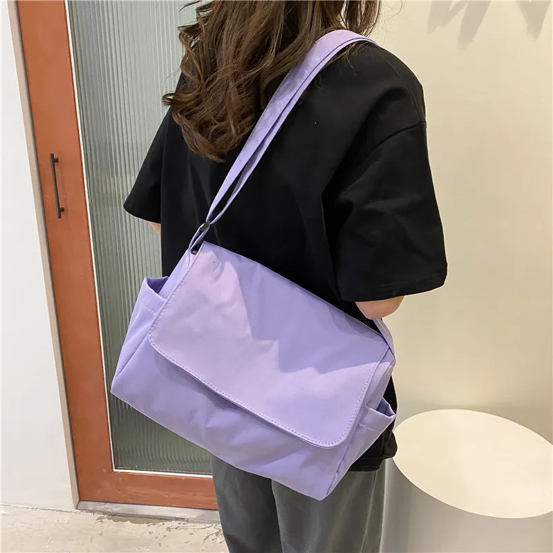 Korean fashion canvas womens handbag shoulder bag nylon womens messenger bag waterproof large capacity travel handbag 241008